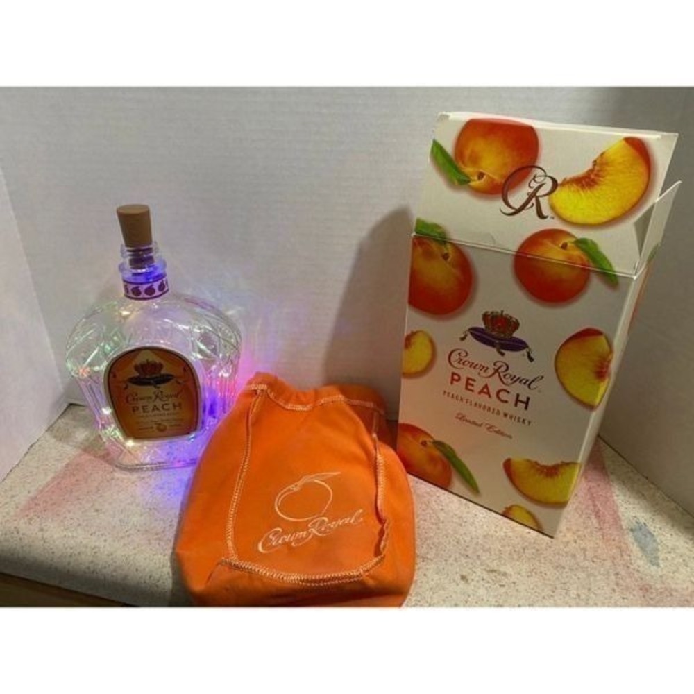 Crown Royal Lamp lighted Peach 750ml bottle with label Bar light gift.‎